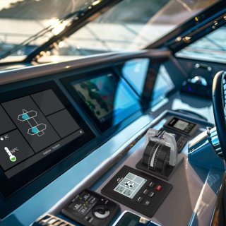 Control panel for thruster, S-Link™, dual joystick, hold function, color LCD touch